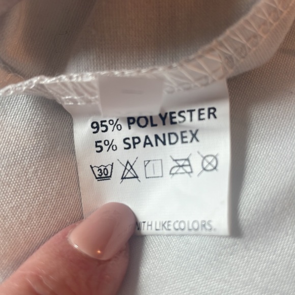 Gorgeous floral top - Picture 5 of 6